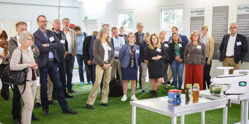Ministerbesök på Växtproteinfabriken. Foto: Mårten Svensson
